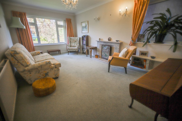 Images for Rossall Drive, Bramhall, SK7 EAID:425574707 BID:a331354c-8a27-4290-8521-a2425358b7e6