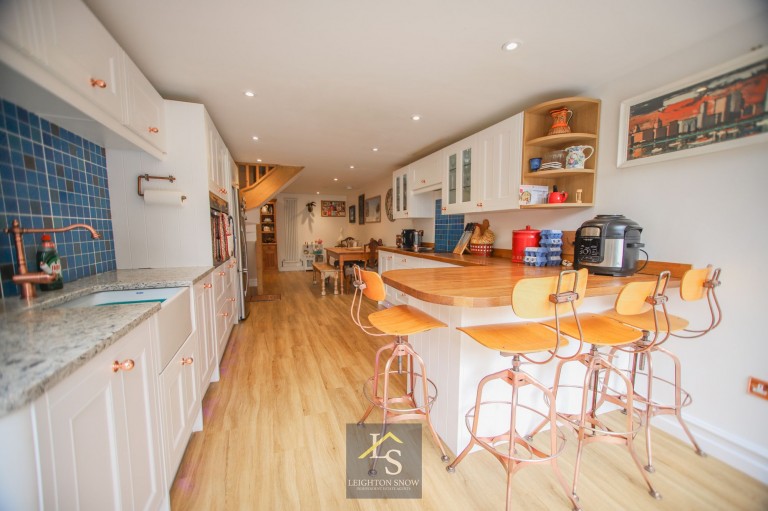 Images for Davenport Park Road, Stockport, SK2 EAID:425574707 BID:a331354c-8a27-4290-8521-a2425358b7e6
