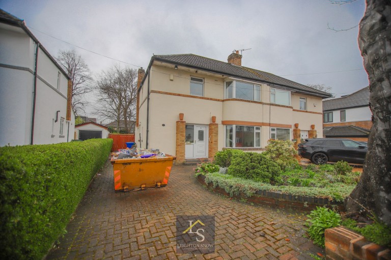 Images for Central Drive, Bramhall, SK7 EAID:425574707 BID:a331354c-8a27-4290-8521-a2425358b7e6