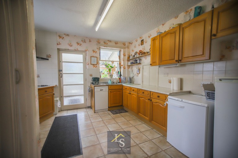 Images for Central Drive, Bramhall, SK7 EAID:425574707 BID:a331354c-8a27-4290-8521-a2425358b7e6