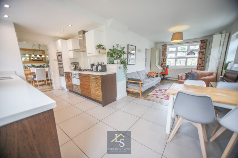 Images for Fir Road, Bramhall, SK7 EAID:425574707 BID:a331354c-8a27-4290-8521-a2425358b7e6