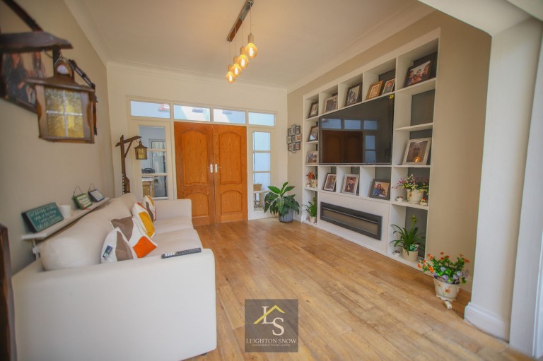 Images for Valley Close, Cheadle, SK8 EAID:425574707 BID:a331354c-8a27-4290-8521-a2425358b7e6