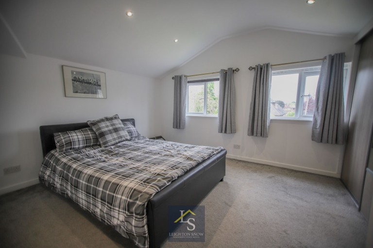 Images for Valley Close, Cheadle, SK8 EAID:425574707 BID:a331354c-8a27-4290-8521-a2425358b7e6
