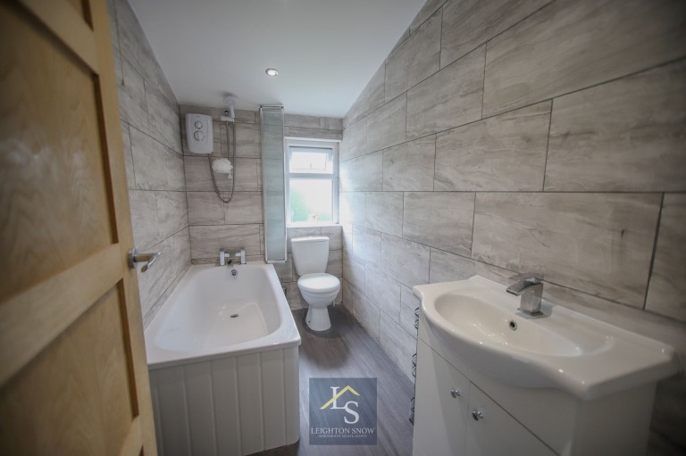 Images for Valley Close, Cheadle, SK8 EAID:425574707 BID:a331354c-8a27-4290-8521-a2425358b7e6