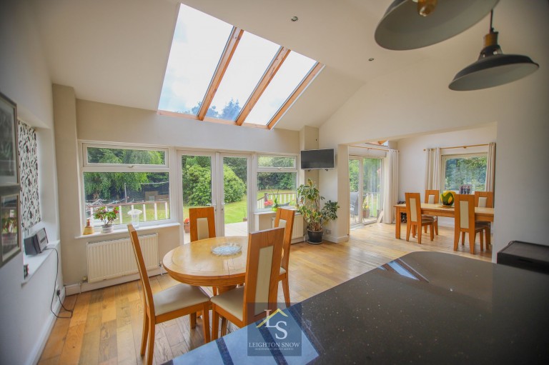 Images for Valley Close, Cheadle, SK8 EAID:425574707 BID:a331354c-8a27-4290-8521-a2425358b7e6