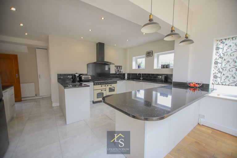 Images for Valley Close, Cheadle, SK8 EAID:425574707 BID:a331354c-8a27-4290-8521-a2425358b7e6