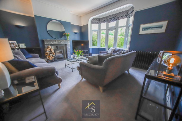 Images for Bramhall Lane South, Bramhall, SK7 EAID:425574707 BID:a331354c-8a27-4290-8521-a2425358b7e6