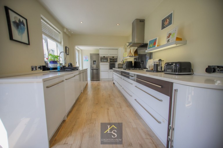 Images for Rowan Drive, Cheadle Hulme, SK8 EAID:425574707 BID:a331354c-8a27-4290-8521-a2425358b7e6