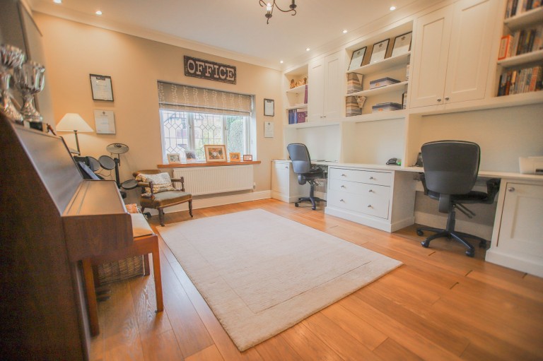 Images for St. Michaels Avenue, Bramhall, SK7 EAID:425574707 BID:a331354c-8a27-4290-8521-a2425358b7e6