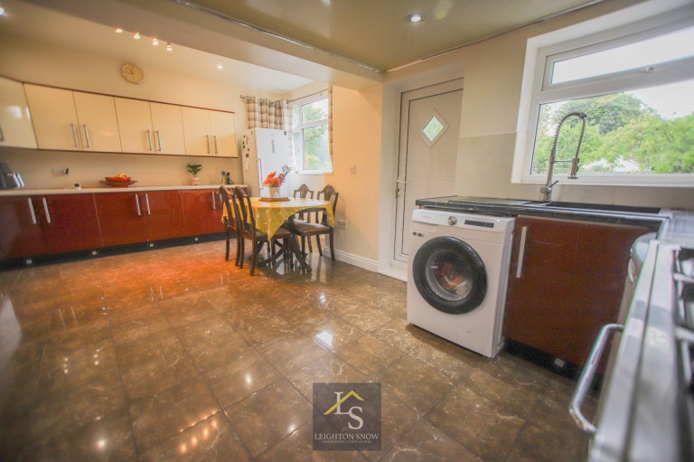Images for The Crescent, Stockport, SK3 EAID:425574707 BID:a331354c-8a27-4290-8521-a2425358b7e6