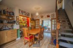 King Street, Woodford, sk7