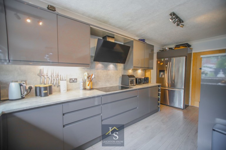 Images for Thorn Grove, Cheadle Hulme, SK8 EAID:425574707 BID:a331354c-8a27-4290-8521-a2425358b7e6