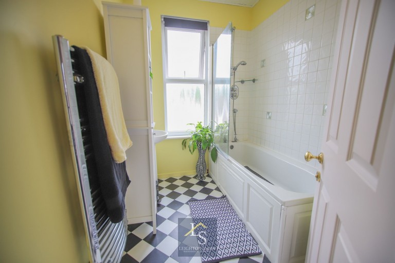 Images for Woodfield Road, Cheadle Hulme, SK8 EAID:425574707 BID:a331354c-8a27-4290-8521-a2425358b7e6