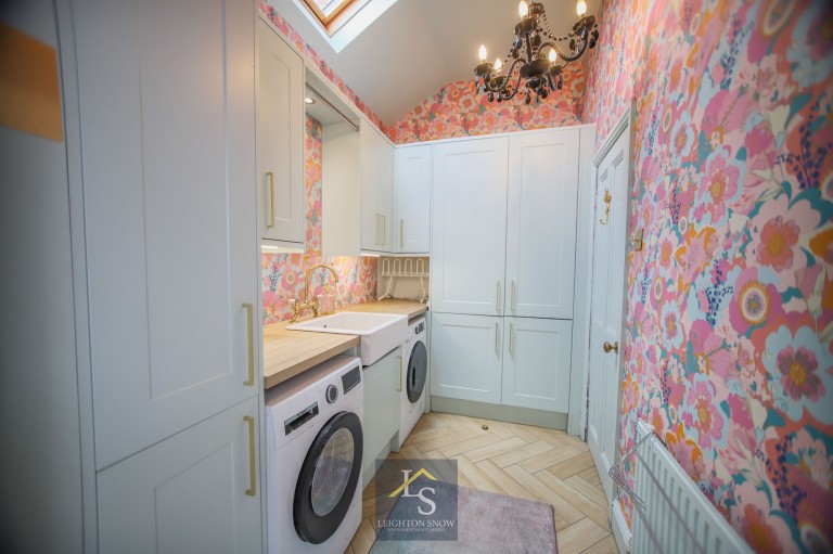 Images for Woodfield Road, Cheadle Hulme, SK8 EAID:425574707 BID:a331354c-8a27-4290-8521-a2425358b7e6