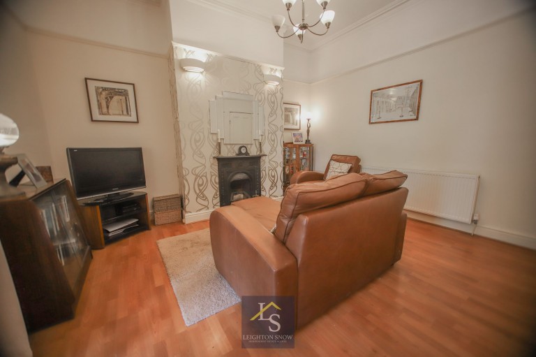 Images for Woodfield Road, Cheadle Hulme, SK8 EAID:425574707 BID:a331354c-8a27-4290-8521-a2425358b7e6
