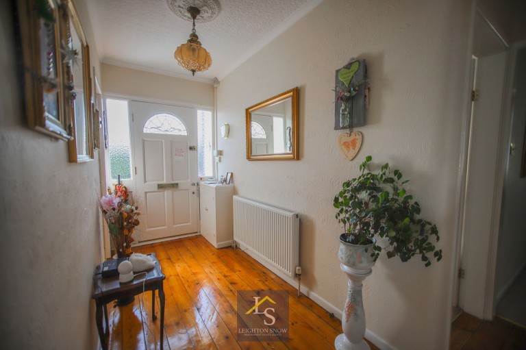 Images for Lawton Avenue, Bramhall, SK7 EAID:425574707 BID:a331354c-8a27-4290-8521-a2425358b7e6