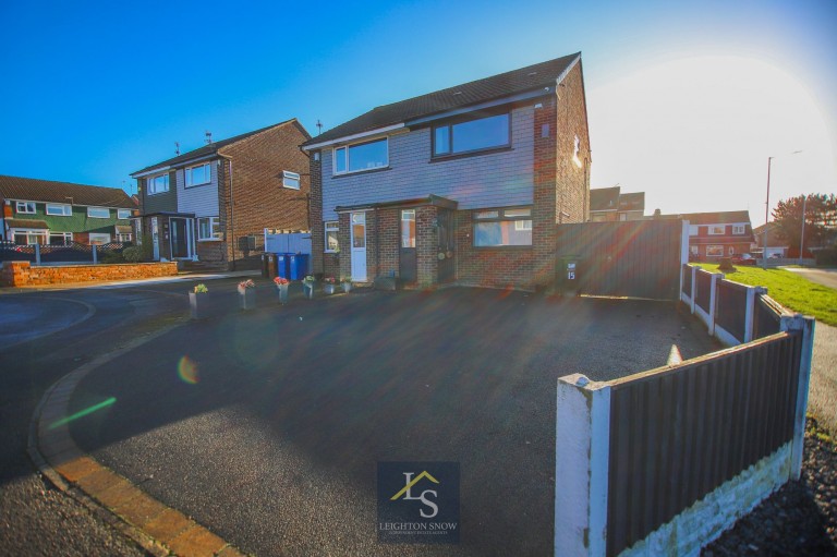 Images for Bickerton Drive, Hazel Grove, SK7 EAID:425574707 BID:a331354c-8a27-4290-8521-a2425358b7e6