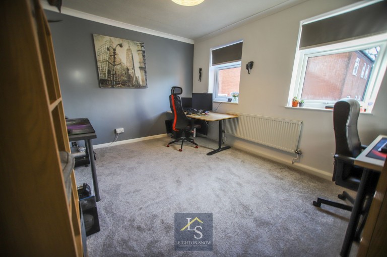 Images for Stoke Abbot Close, Bramhall, SK7 EAID:425574707 BID:a331354c-8a27-4290-8521-a2425358b7e6