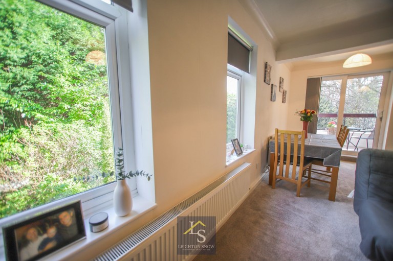 Images for Stoke Abbot Close, Bramhall, SK7 EAID:425574707 BID:a331354c-8a27-4290-8521-a2425358b7e6