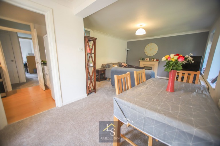 Images for Stoke Abbot Close, Bramhall, SK7 EAID:425574707 BID:a331354c-8a27-4290-8521-a2425358b7e6