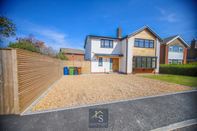 Images for Eskdale Avenue, Bramhall, SK7 EAID:425574707 BID:a331354c-8a27-4290-8521-a2425358b7e6