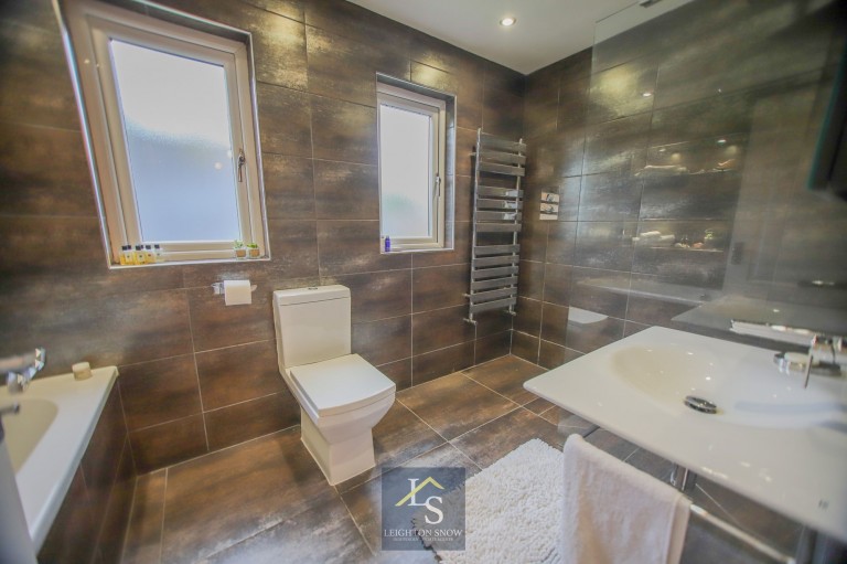 Images for St. Anns Road North, Heald Green, SK8 EAID:425574707 BID:a331354c-8a27-4290-8521-a2425358b7e6