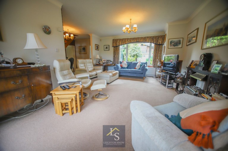 Images for Moss Bank, Bramhall, SK7 EAID:425574707 BID:a331354c-8a27-4290-8521-a2425358b7e6