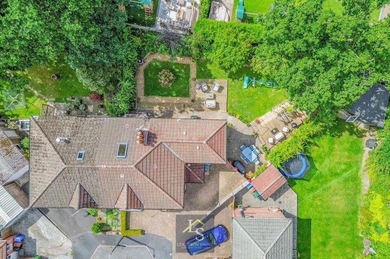 Images for Norwood Avenue, Bramhall, SK7 EAID:425574707 BID:a331354c-8a27-4290-8521-a2425358b7e6
