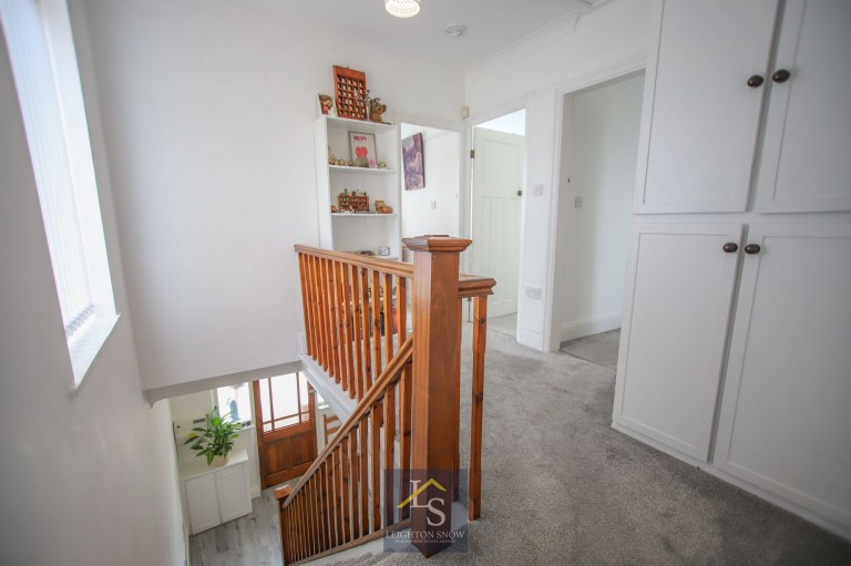 Images for Norwood Avenue, Bramhall, SK7 EAID:425574707 BID:a331354c-8a27-4290-8521-a2425358b7e6