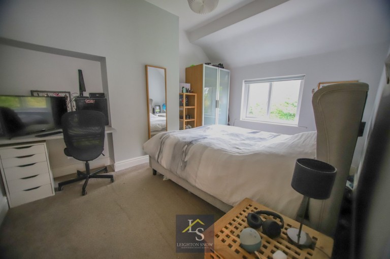 Images for Ravenoak Park Road, Cheadle Hulme, SK8 EAID:425574707 BID:a331354c-8a27-4290-8521-a2425358b7e6