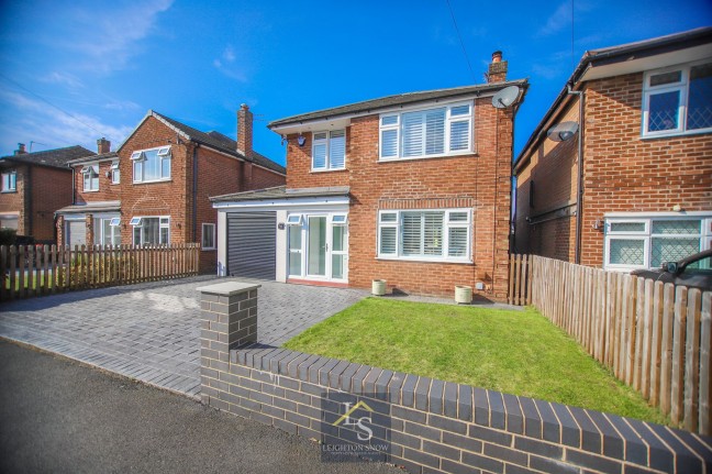 Vicarage Avenue, Cheadle Hulme, sk8