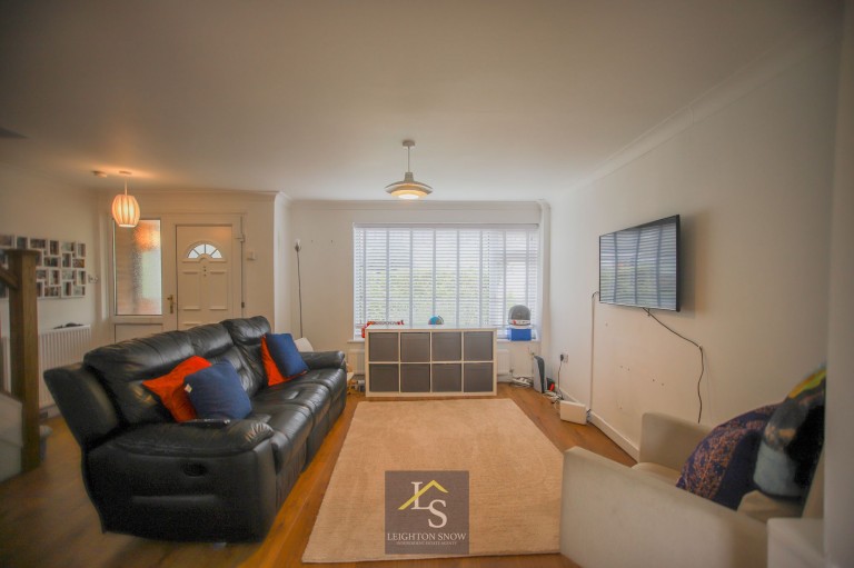 Images for Sawley Drive, Cheadle Hulme, SK8 EAID:425574707 BID:a331354c-8a27-4290-8521-a2425358b7e6