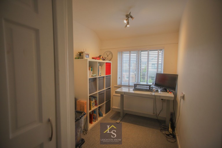 Images for Sawley Drive, Cheadle Hulme, SK8 EAID:425574707 BID:a331354c-8a27-4290-8521-a2425358b7e6