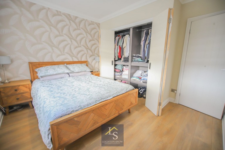 Images for Heaton Avenue, Bramhall, SK7 EAID:425574707 BID:a331354c-8a27-4290-8521-a2425358b7e6