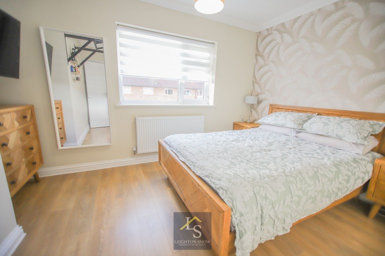 Images for Heaton Avenue, Bramhall, SK7 EAID:425574707 BID:a331354c-8a27-4290-8521-a2425358b7e6