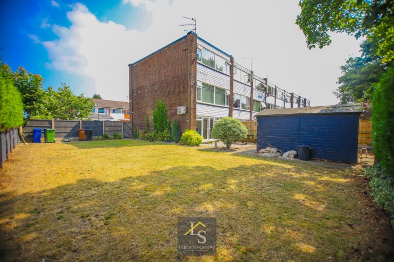 Images for Newquay Drive, Bramhall, SK7 EAID:425574707 BID:a331354c-8a27-4290-8521-a2425358b7e6