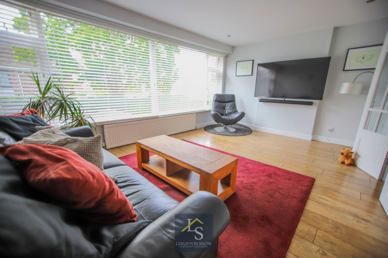 Images for Newquay Drive, Bramhall, SK7 EAID:425574707 BID:a331354c-8a27-4290-8521-a2425358b7e6