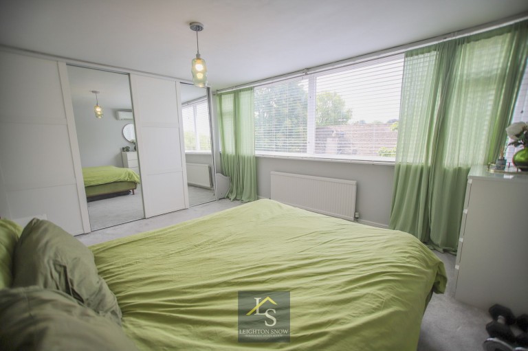 Images for Newquay Drive, Bramhall, SK7 EAID:425574707 BID:a331354c-8a27-4290-8521-a2425358b7e6