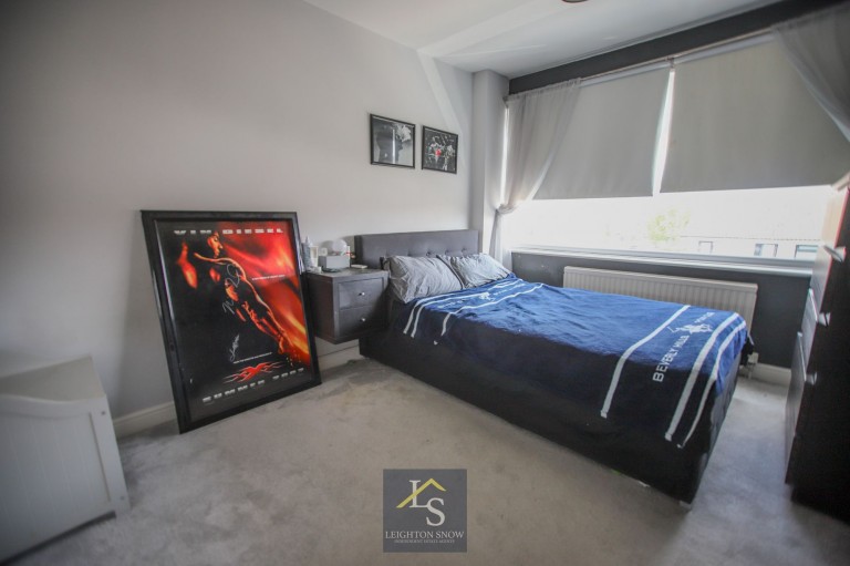 Images for Newquay Drive, Bramhall, SK7 EAID:425574707 BID:a331354c-8a27-4290-8521-a2425358b7e6