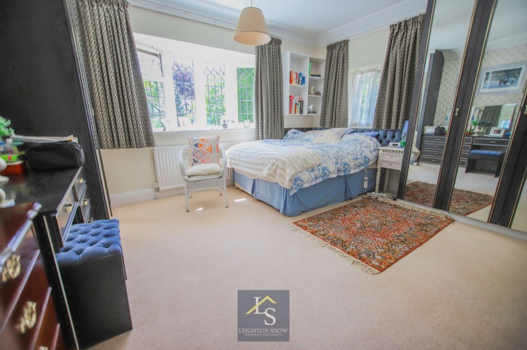 Images for Bramhall Park Road, Bramhall, SK7 EAID:425574707 BID:a331354c-8a27-4290-8521-a2425358b7e6