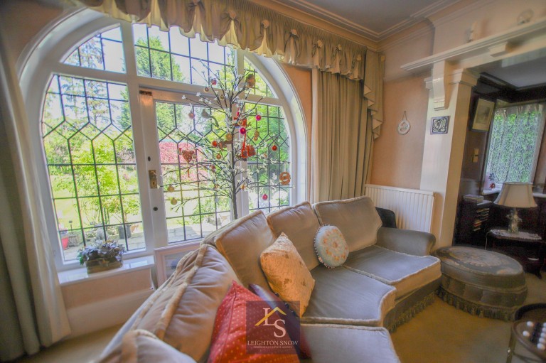Images for Bramhall Park Road, Bramhall, SK7 EAID:425574707 BID:a331354c-8a27-4290-8521-a2425358b7e6