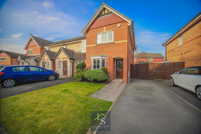 Images for Abbeydale Close, Cheadle Hulme, SK8 EAID:425574707 BID:a331354c-8a27-4290-8521-a2425358b7e6